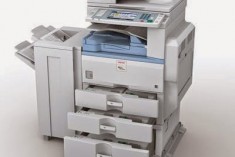 Làm sao xử lí máy photocopy khi bị kẹt giấy?
